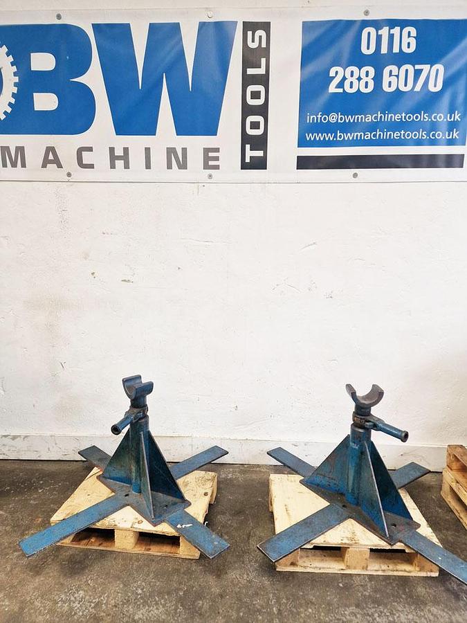 Used UNKNOWN AXLE STANDS