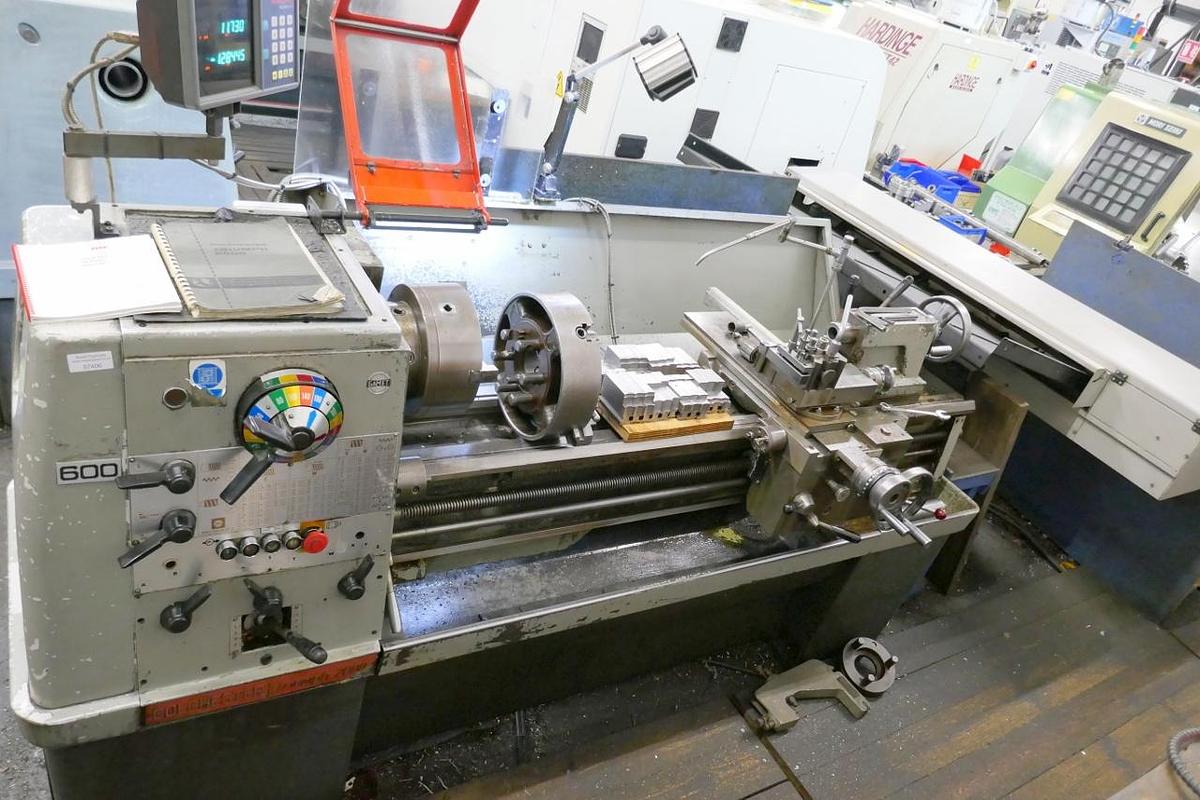 Used COLCHESTER TRIUMPH 2000 15" x 50" GAP BED CENTRE LATHE