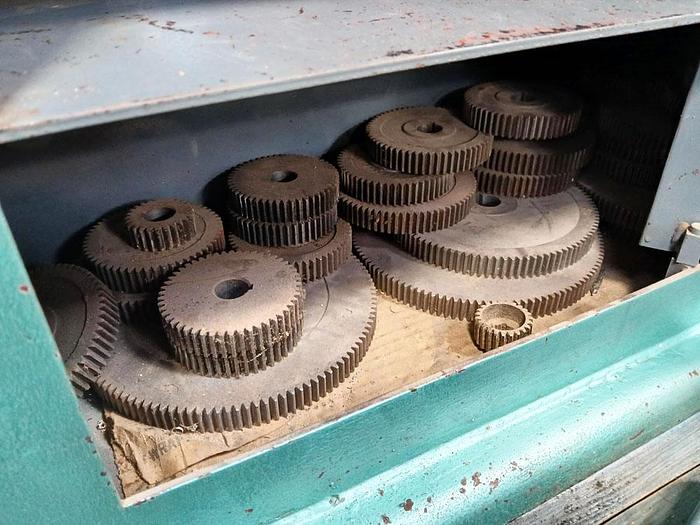 Used HARRISON 140 GAP BED CENTRE LATHE