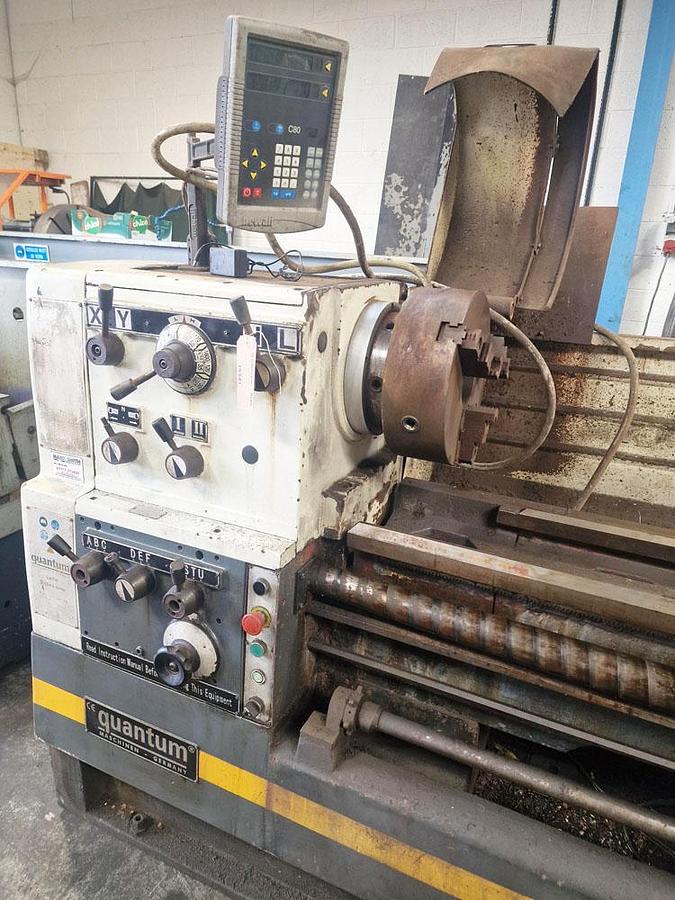 Used 2005 QUANTUM D560 x 2000mm GAP BED CENTRE LATHE