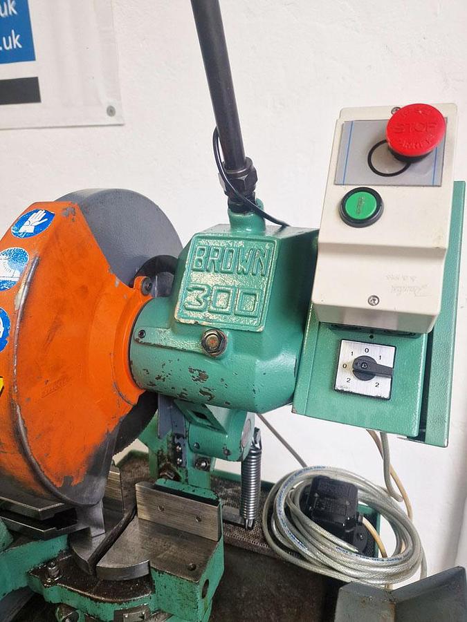 Used PEDRAZZOLI BROWN 300 PULL DOWN CIRCULAR SAW