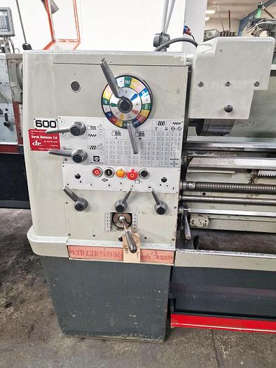 Used COLCHESTER TRIUMPH 2000 15" X 50" GAP BED CENTRE LATHE