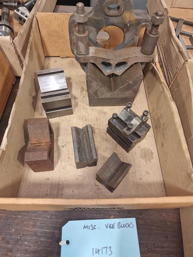 Used UNKNOWN MISCELLANEOUS VEE BLOCKS