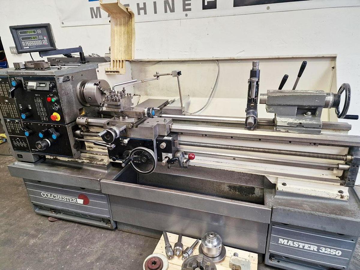 Used COLCHESTER VS3250 MASTER 13" x 40" GAP BED CENTRE LATHE
