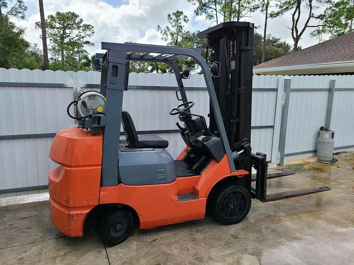 Used 6,000 POUND TOYOTA FORKLIFT MODEL 7FGCU30 LOW HOURS PENDING SALE