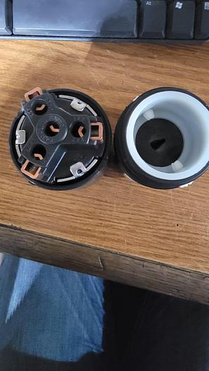 Parts Only HUBBELL 50A INSULGRIPTWIST-LOCK CS-8365C 250VAC 3POLE 4WIRE (B18)