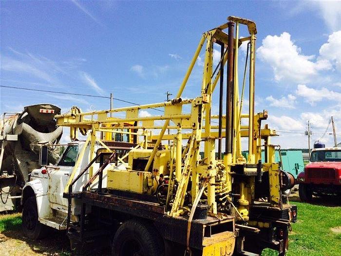 Used 1970 Mobile B52 Drill Rig