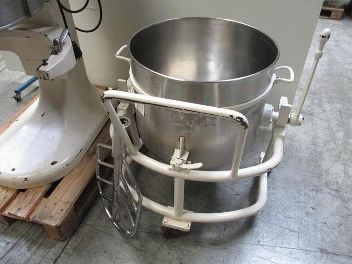 Used BONNET CALAD 250litres