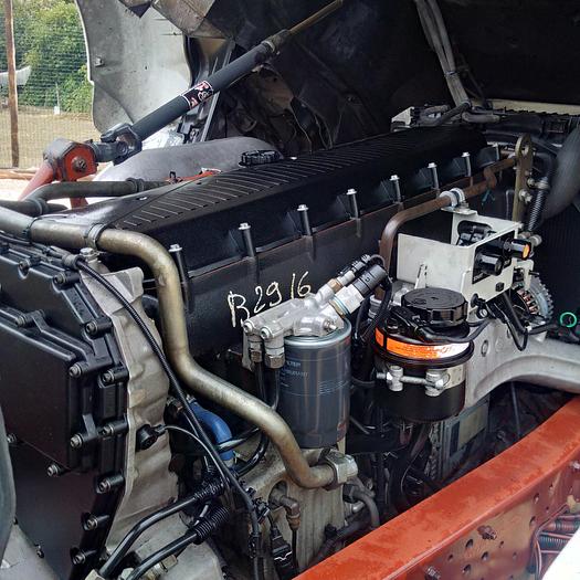 Usado 2001 Iveco Eurotech 440E40 tractor unit