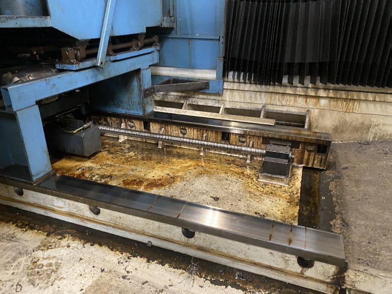 Used AXA VHC 3 M - Vertical machining centres - 2003