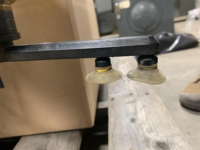 Used FANUC LR MATE 200iD 6 AXIS CNC ROBOT WITH R30iB MATE CONTROLLER