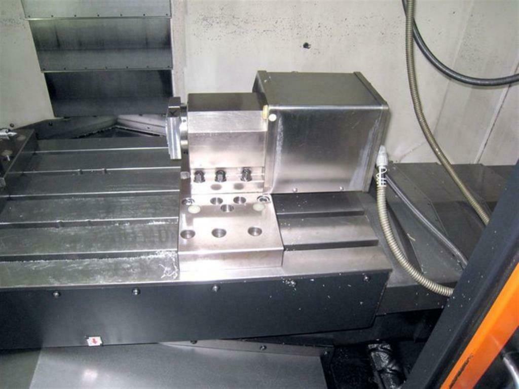 Gebruikt 2011 MAZAK VCS 530C