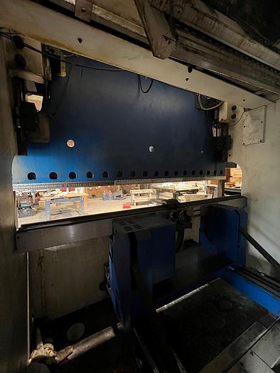 Used 2000 Trumpf TRUMPF 5-Axis TrumaBend V230 257 Ton Press Brake 144" Automatic Backguage R1, R2 Fingers