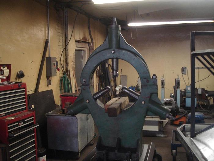 Used Lansing Engine lathe 60" X 240", 60" Swing, 43" Swing over Cross Slide, 240" Between centers, 50 HP, 310 RPM, 4" Spindle Bore, Pendant Control