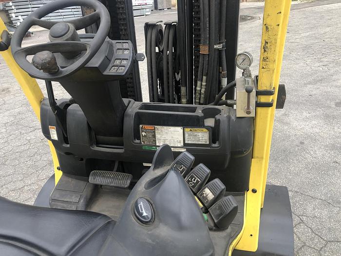 Used 12,000 POUND HYSTER S120FTPRS W/ 6' FORKS MFG. 2011