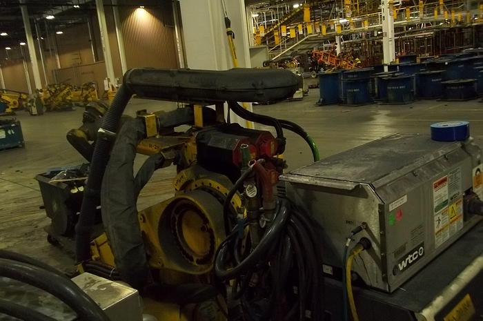 Used FANUC ROBOT LIQUIDATION SALE R2000iB/210F ROBOTS WITH R30iA CONTROLLERS (400) LOW HOUR UNITS AVAILABLE