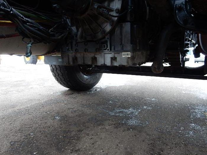 Used 2009 Freightliner M2-112V