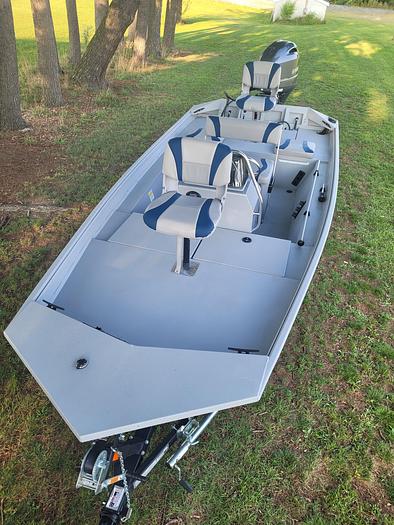 New 2023 G3 17 CCJ Jet Tunnel Hull (Silver/Blue)