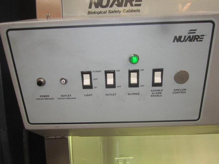 Used Fume Hood, 70" X 28" X 23", NuAire, Mdl NU-425-600, #S739821