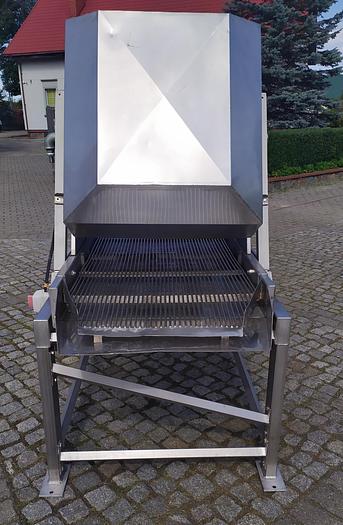 Used Separator wibracyjny „Femia” z sitem oczkowym dolnym i sitem prętowym górnym oraz wanną na zanieczyszczenia- nierdzewny