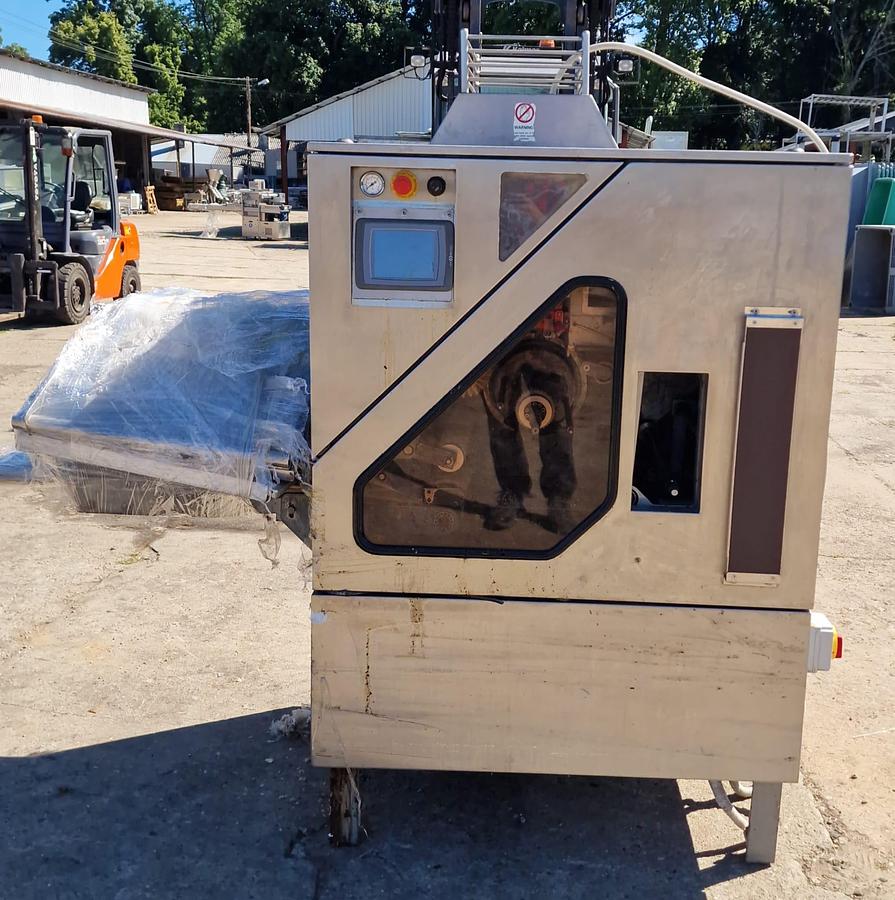 Used Przemysłowa dzielarko - zaokrąglarka do bułek Backtech Mega - Star MS 5/70