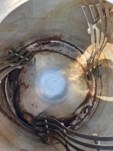 Used Mieszalnik bębnowy z hydraulicznym podnoszeniem i zmiennym kątem położenia bębna