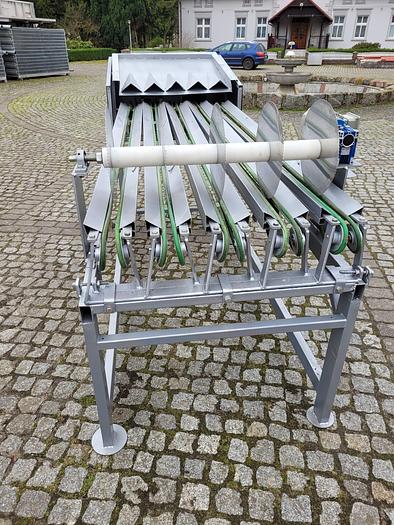 Used  Urządzenie do przekrajania (krajalnica) papryki na pół