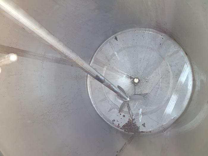 Used Zbiornik nierdzewny, jednopłaszczowy z mieszadłem, poj. 4.000l