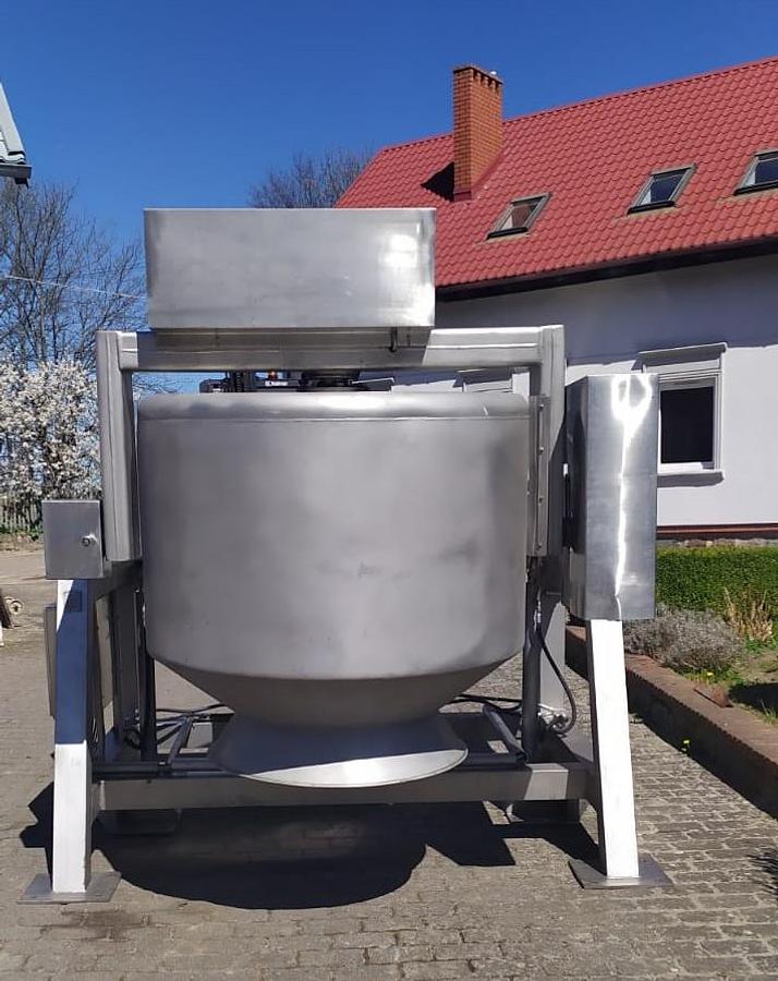 Used Mieszalnik bębnowy z hydraulicznym podnoszeniem i zmiennym kątem położenia bębna