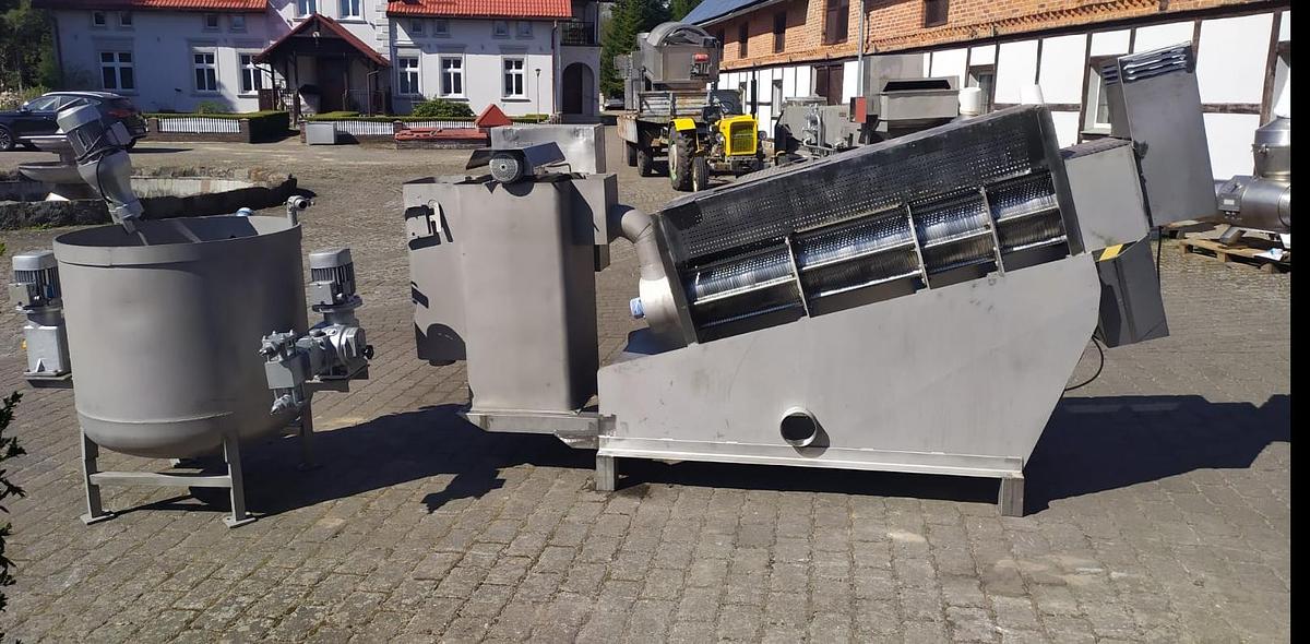 Used Prasa odwadniająca ślimakowa ze zbiornikiem do spilśniania surowca oraz dodatkowym zbiornikiem do sporządzania i dozowania środka spilśniającego