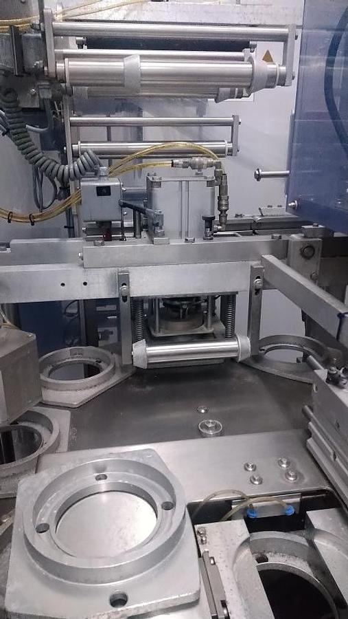 Used Linia maszyn do napełniania, zgrzewania i pakowania żywności – GRUNWALD, DiKon, ILPRA, Packaging Automation