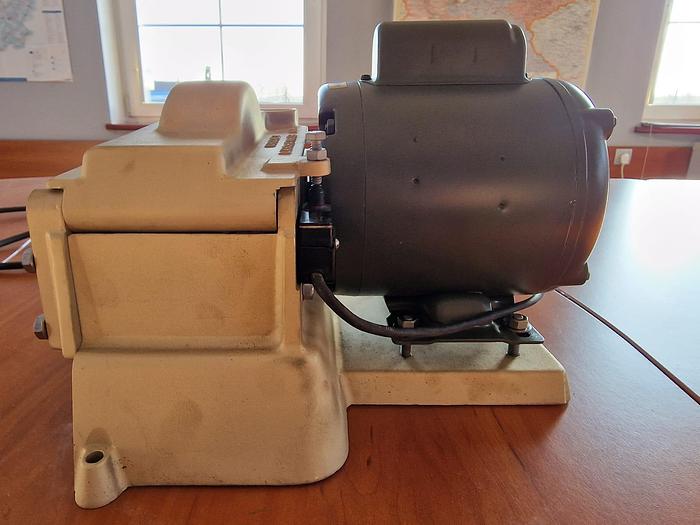 Used Ostrzałka do noży krążkowych URSCHEL CKG