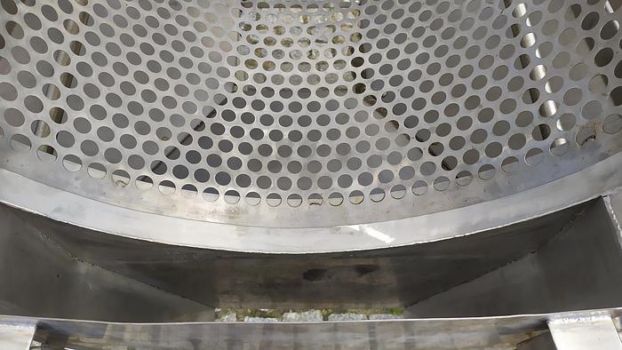 Used Sortownik bębnowy na dwa sorty z zabezpieczającą osłoną siatkową