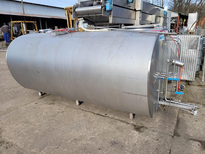 Used Zbiornik magazynowo-procesowy poziomy, z płaszczem grzewczo/chłodzącym i mieszadłem, 5000 l - nierdzewny