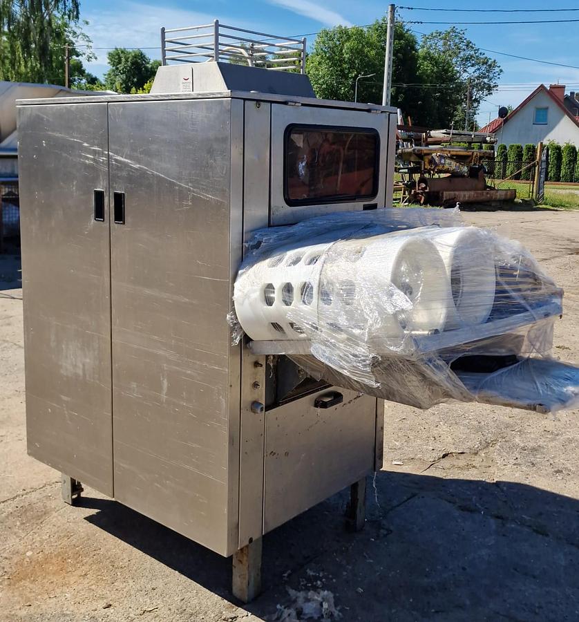 Used Przemysłowa dzielarko - zaokrąglarka do bułek Backtech Mega - Star MS 5/70