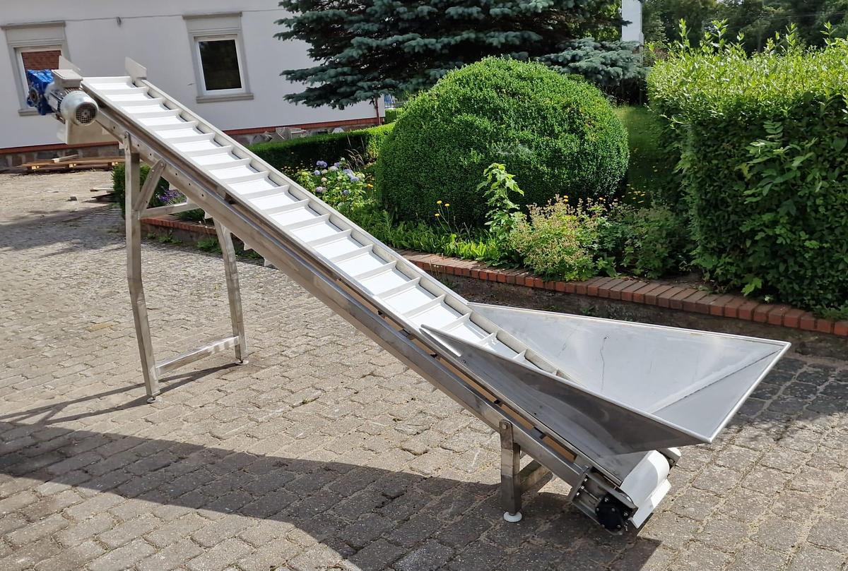 Used Przenośnik skośny (transporter, podajnik) nierdzewny z taśmą progową