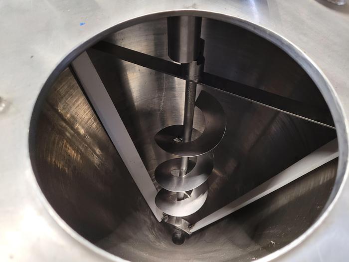 Used Mikser, homogenizator, stabilizator, termizator, oraz pakowaczka w jednym - "Hugart Machines" (obecne "Trepko") Mixter 3000S