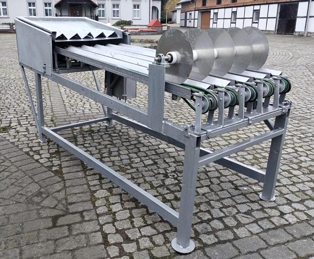 Used Urządzenie do przekrajania (krajalnica) papryki na pół