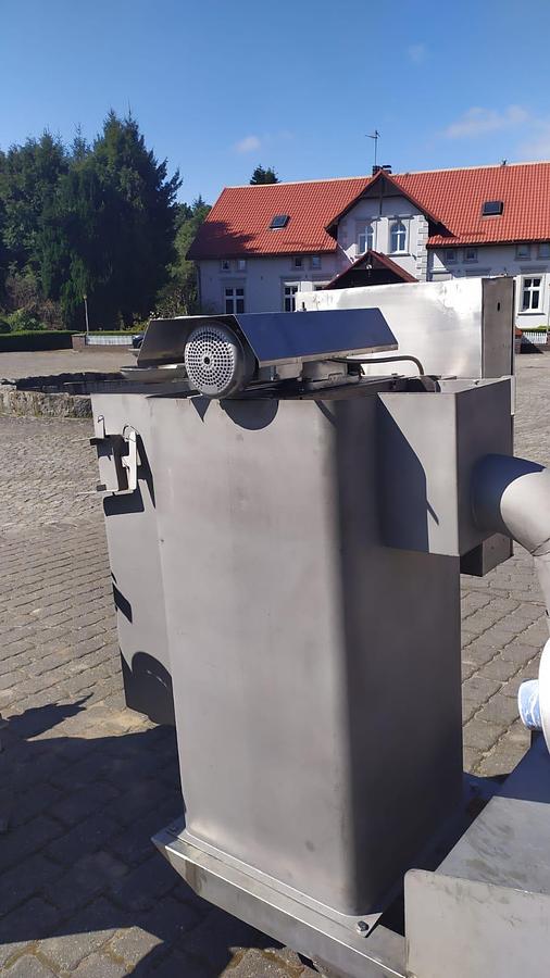 Used Prasa odwadniająca ślimakowa ze zbiornikiem do spilśniania surowca oraz dodatkowym zbiornikiem do sporządzania i dozowania środka spilśniającego