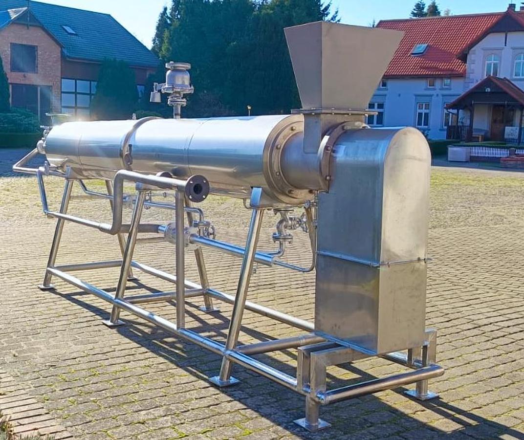 Used Rozparzacz ślimakowy "MANZINI" do rozparzania rozdrobnionych owoców i warzyw