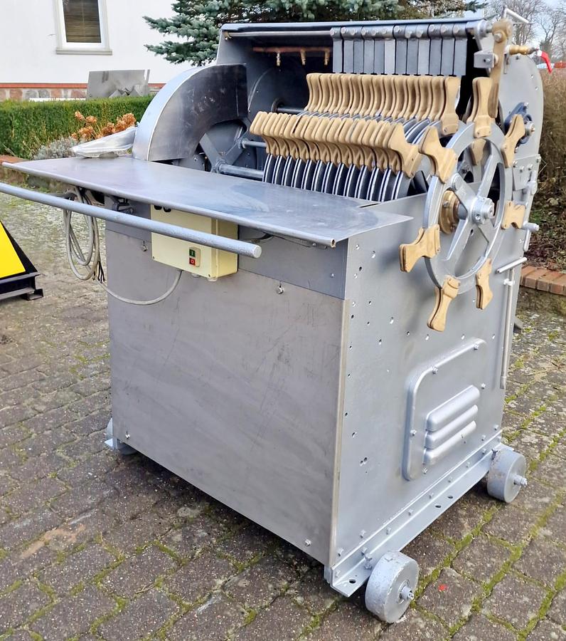 Used Krajalnica ryb (dzwonkownica) "Baader" 383