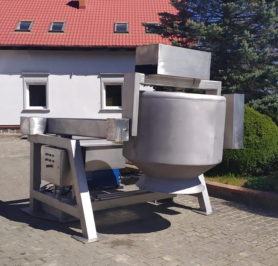 Used Mieszalnik bębnowy z hydraulicznym podnoszeniem i zmiennym kątem położenia bębna