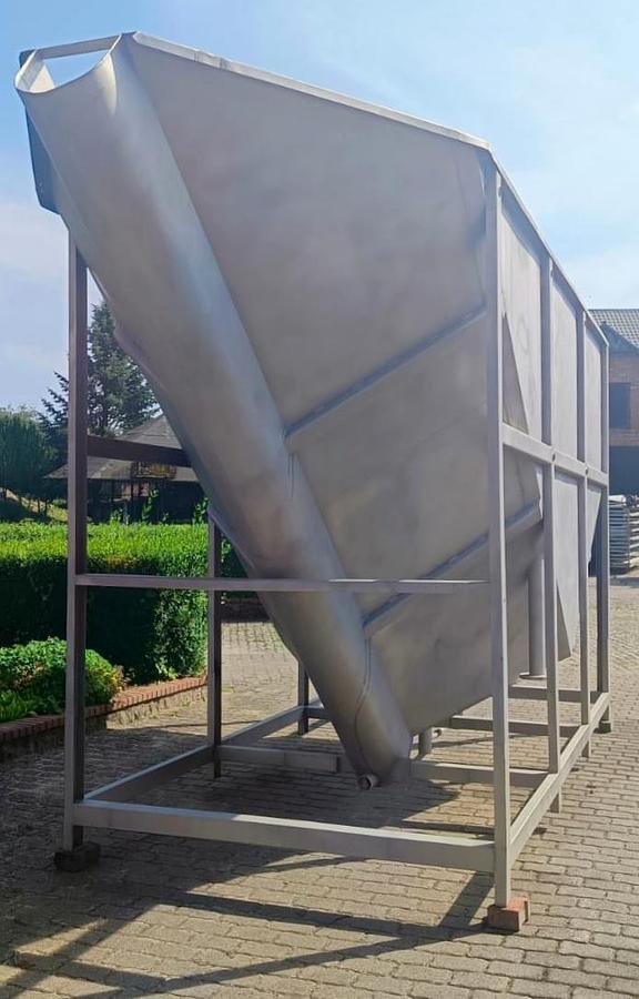 Used Bunkier ( zbiornik ) nierdzewny z podajnikiem ślimakowym