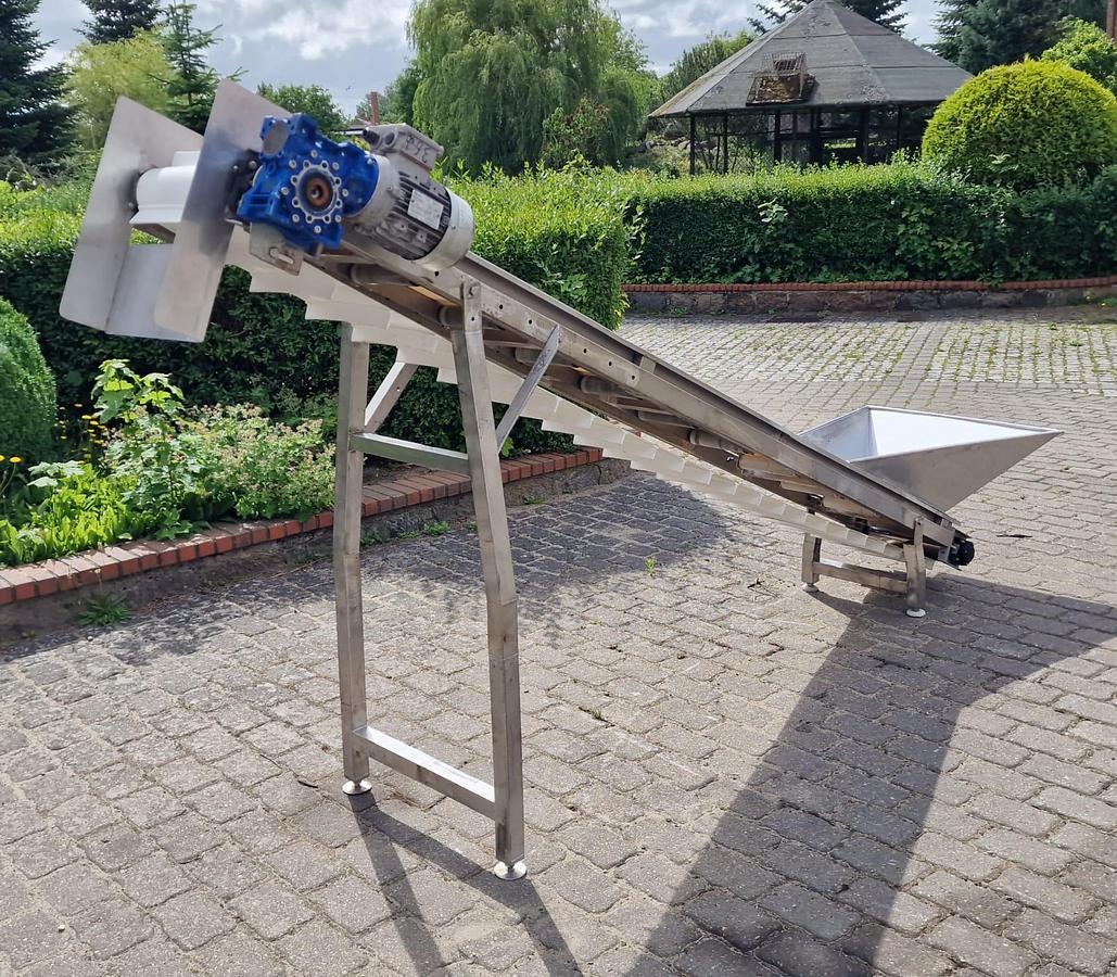 Used Przenośnik skośny (transporter, podajnik) nierdzewny z taśmą progową