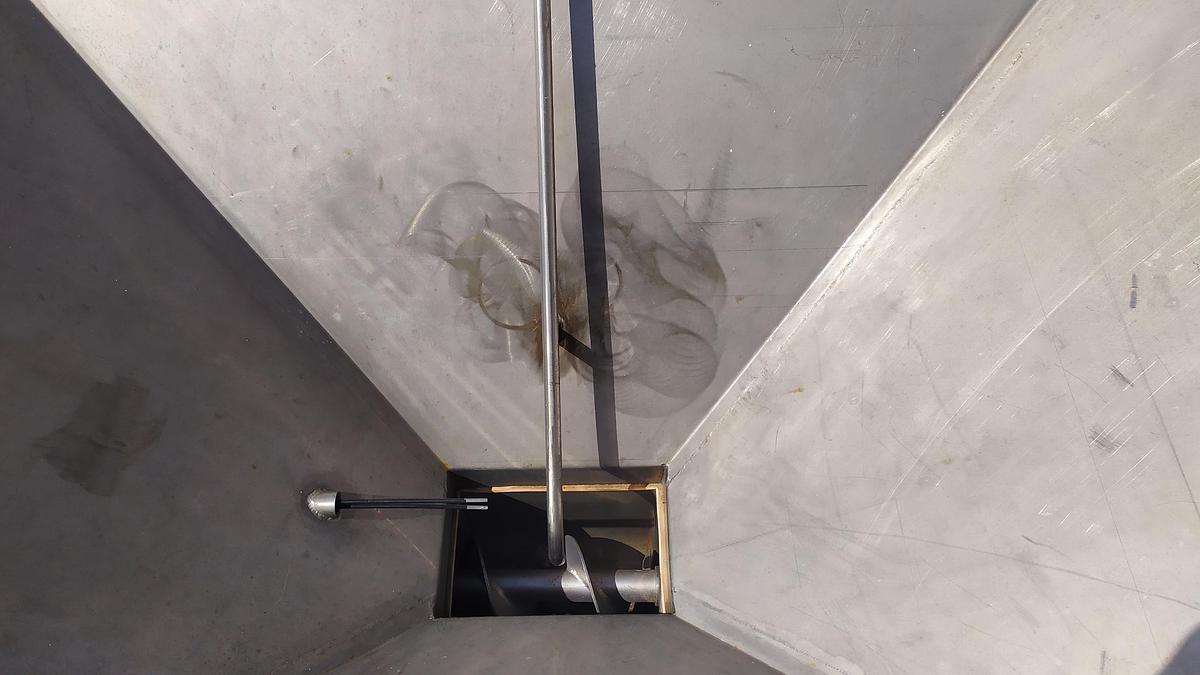 Used Pompa ślimakowa (wnękowa) z lejem zasypowym ,,Bornemann"