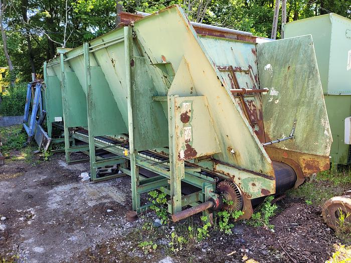 Used Zasobnik dozujący - bunkier zasypowy z przenośnikiem taśmowym