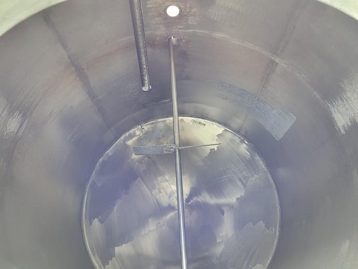 Used Zbiornik poziomy typ FK-40, pojemność 4.000 l, w całości nierdzewny