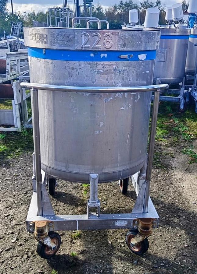 Used Zbiornik nierdzewny z wózkiem, pojemność 470 l