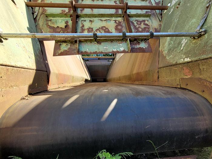 Used Zasobnik dozujący - bunkier zasypowy z przenośnikiem taśmowym