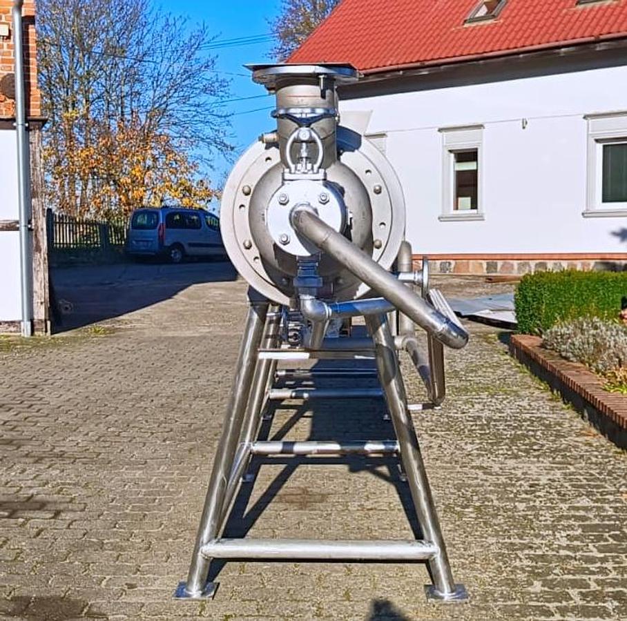 Used Rozparzacz ślimakowy "MANZINI" do rozparzania rozdrobnionych owoców i warzyw